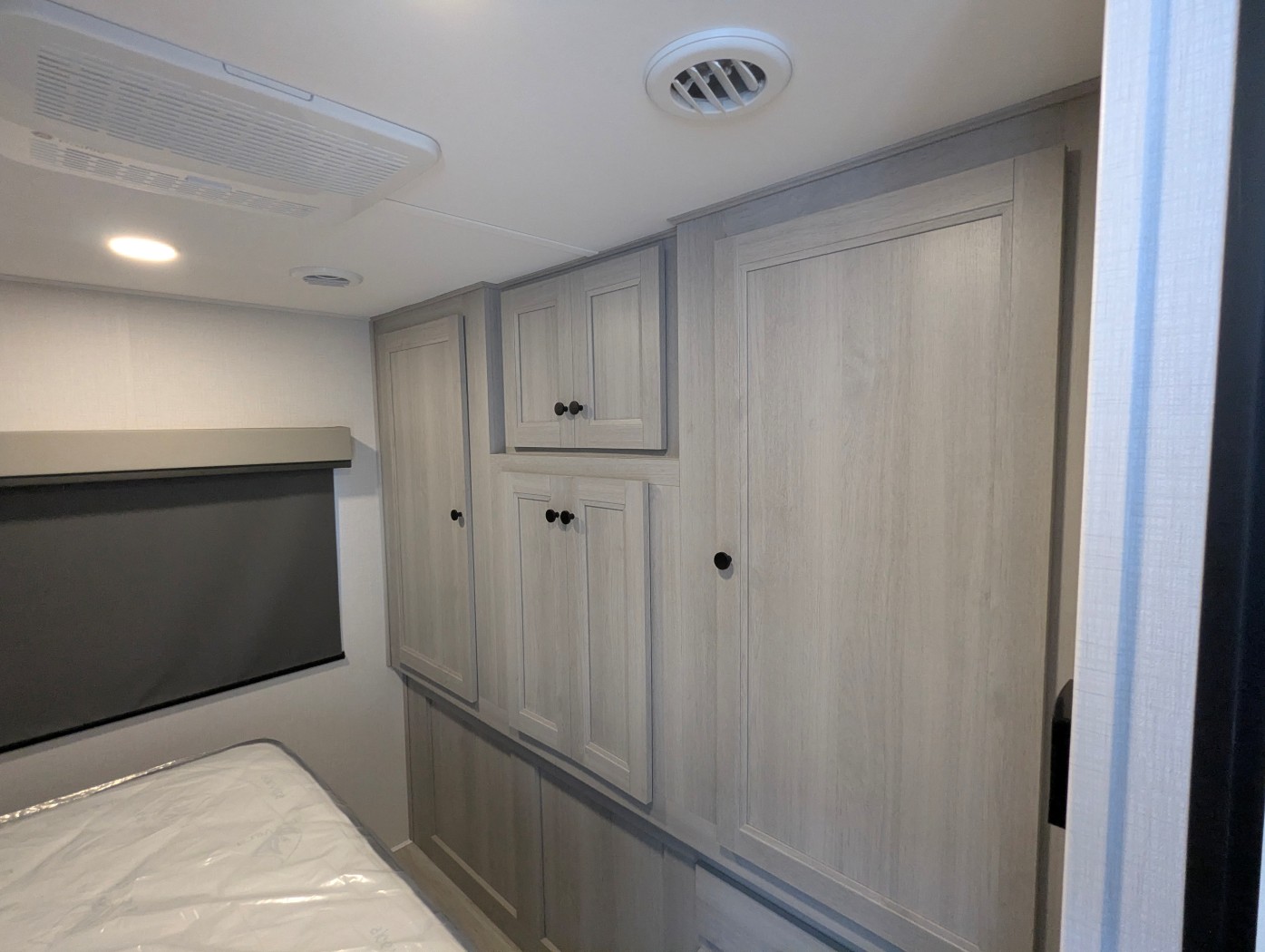 2027 Forest River Solera 32DSK - Image 38