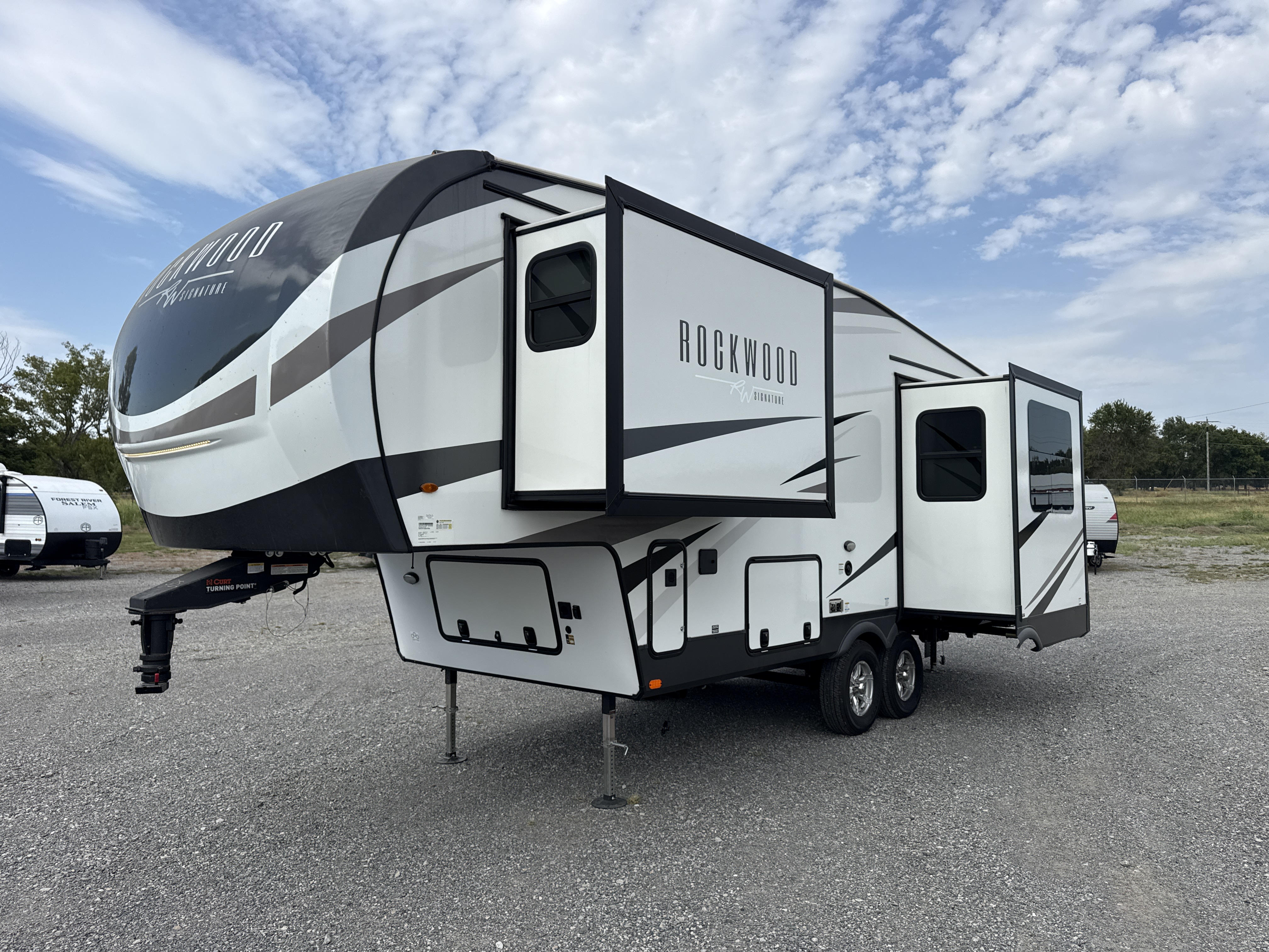2023 Forest River Rockwood Signature 2442BS - Image 3