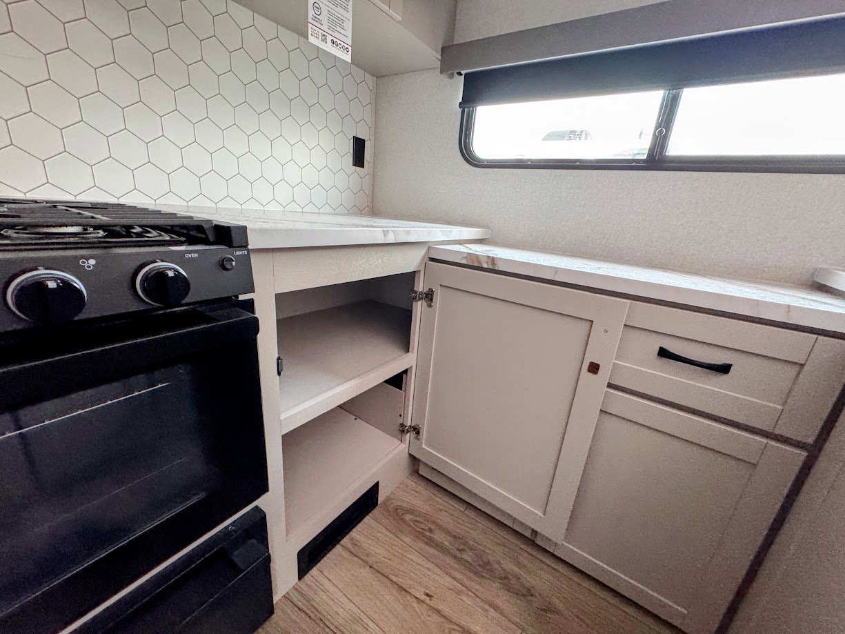 2026 JAYCO SEISMIC 413 - Image 36