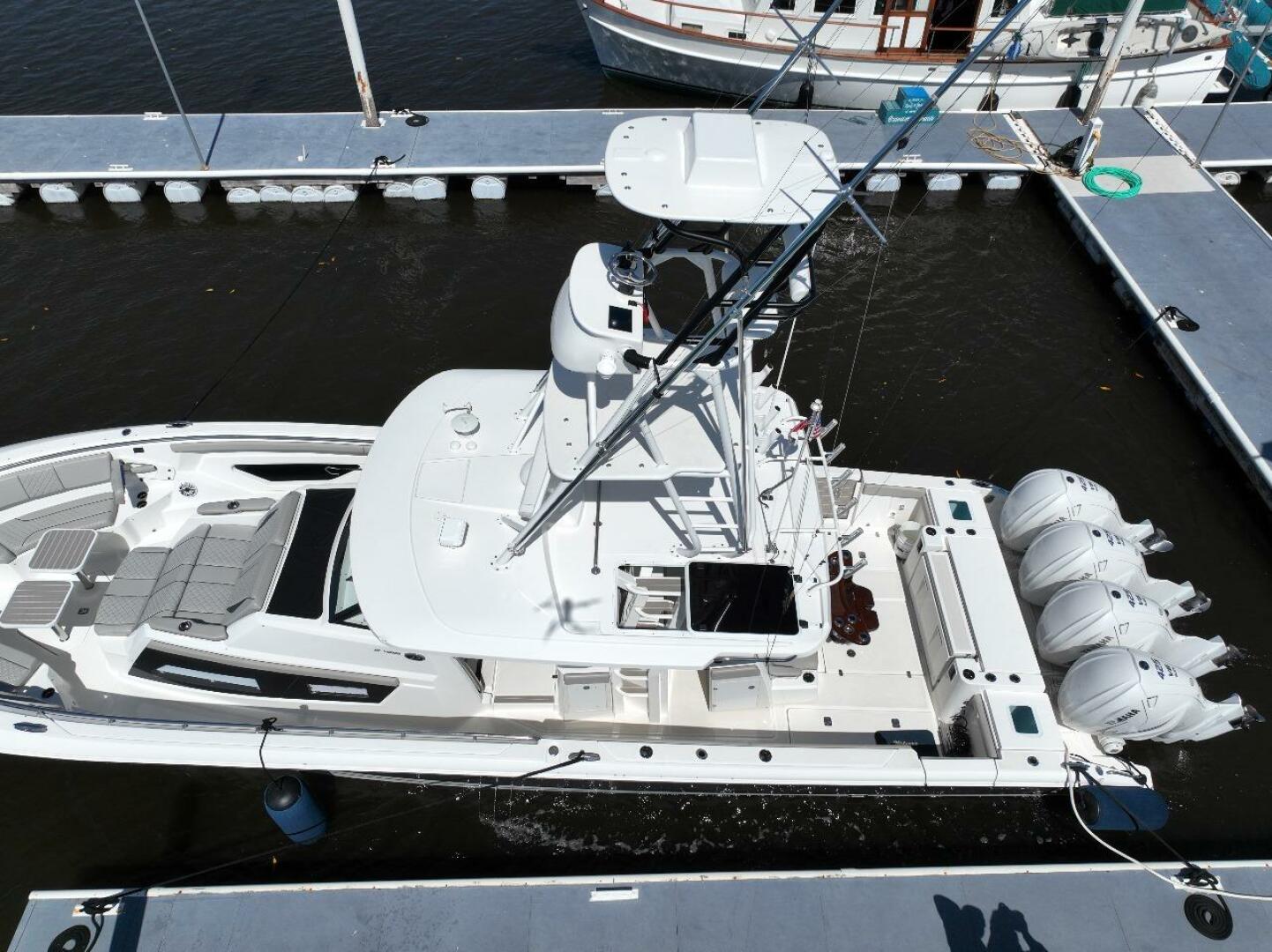2022 PURSUIT S 428 Sport Base - Image 9