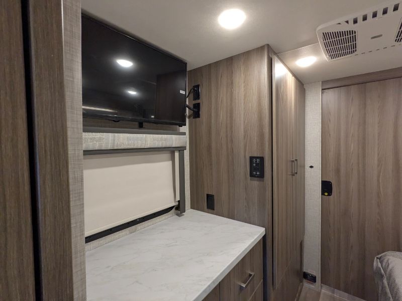 2025 Thor Motor Coach Gemini AWD 24JG - Image 24