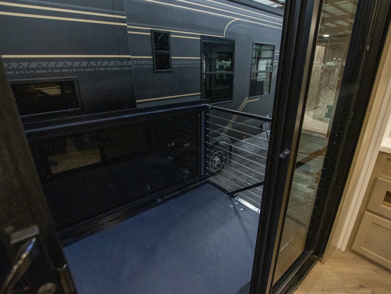 2026 Keystone Raptor 444 - Image 24