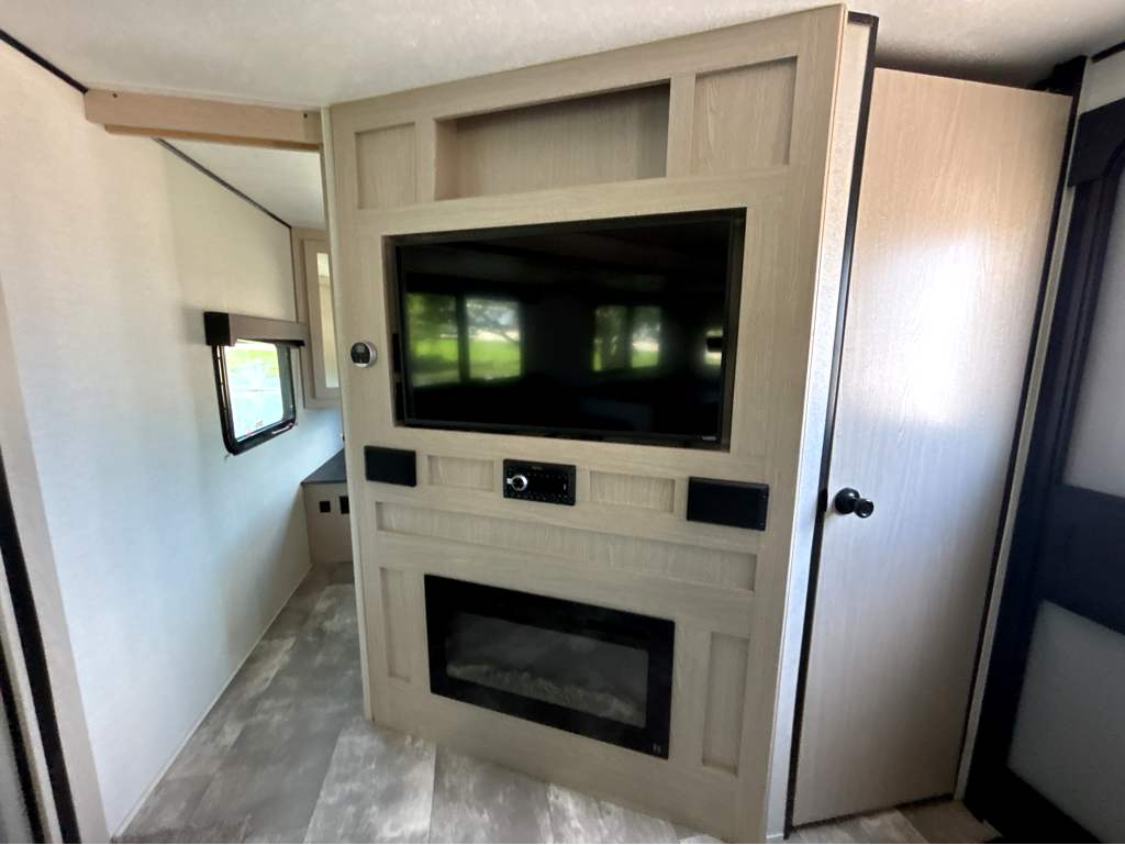 2022 COACHMAN APEX 290BHS - Image 19