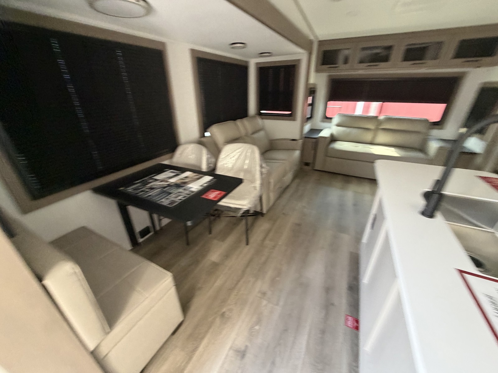 2026 GRAND DESIGN 303RLS - Image 20