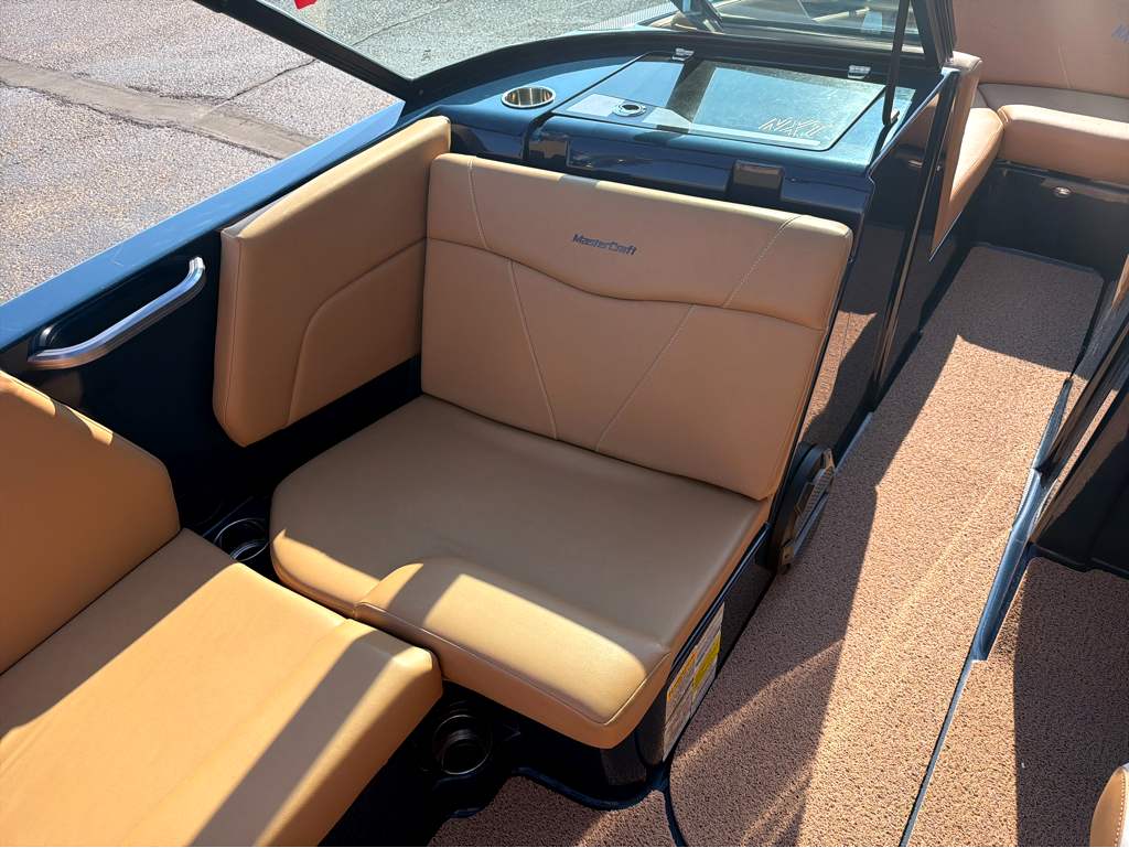2022 MasterCraft NXT 22 - Image 16