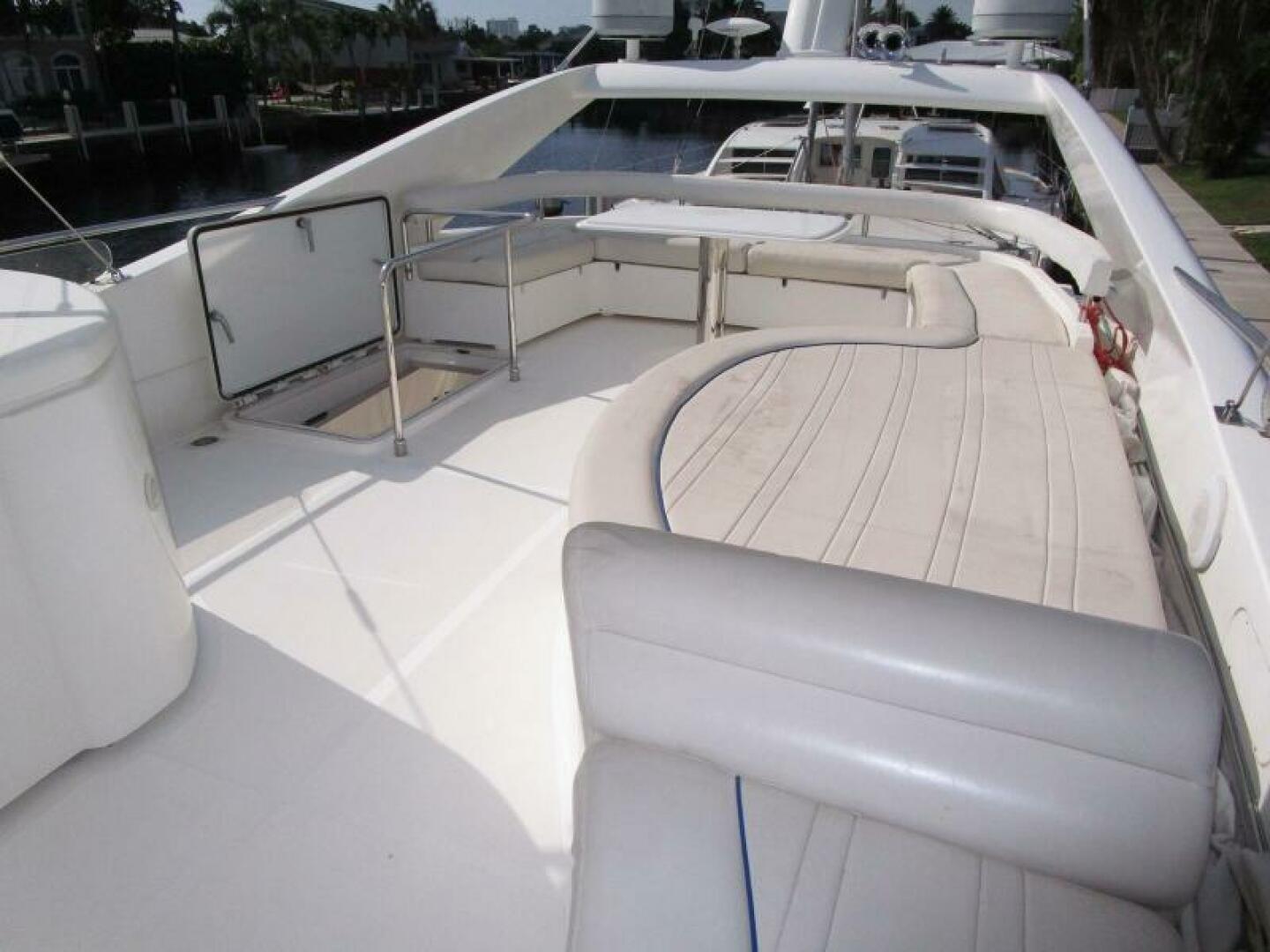 2003 Ferretti Yachts 590 Motor Yacht - Image 42