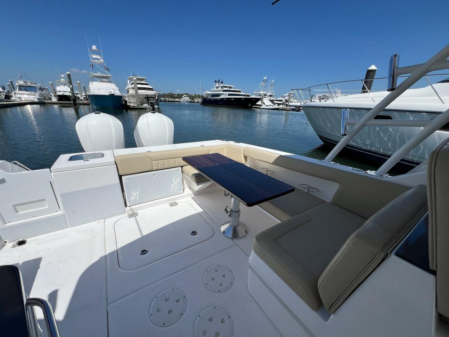 2019 Everglades 340 Dual Console - Image 20