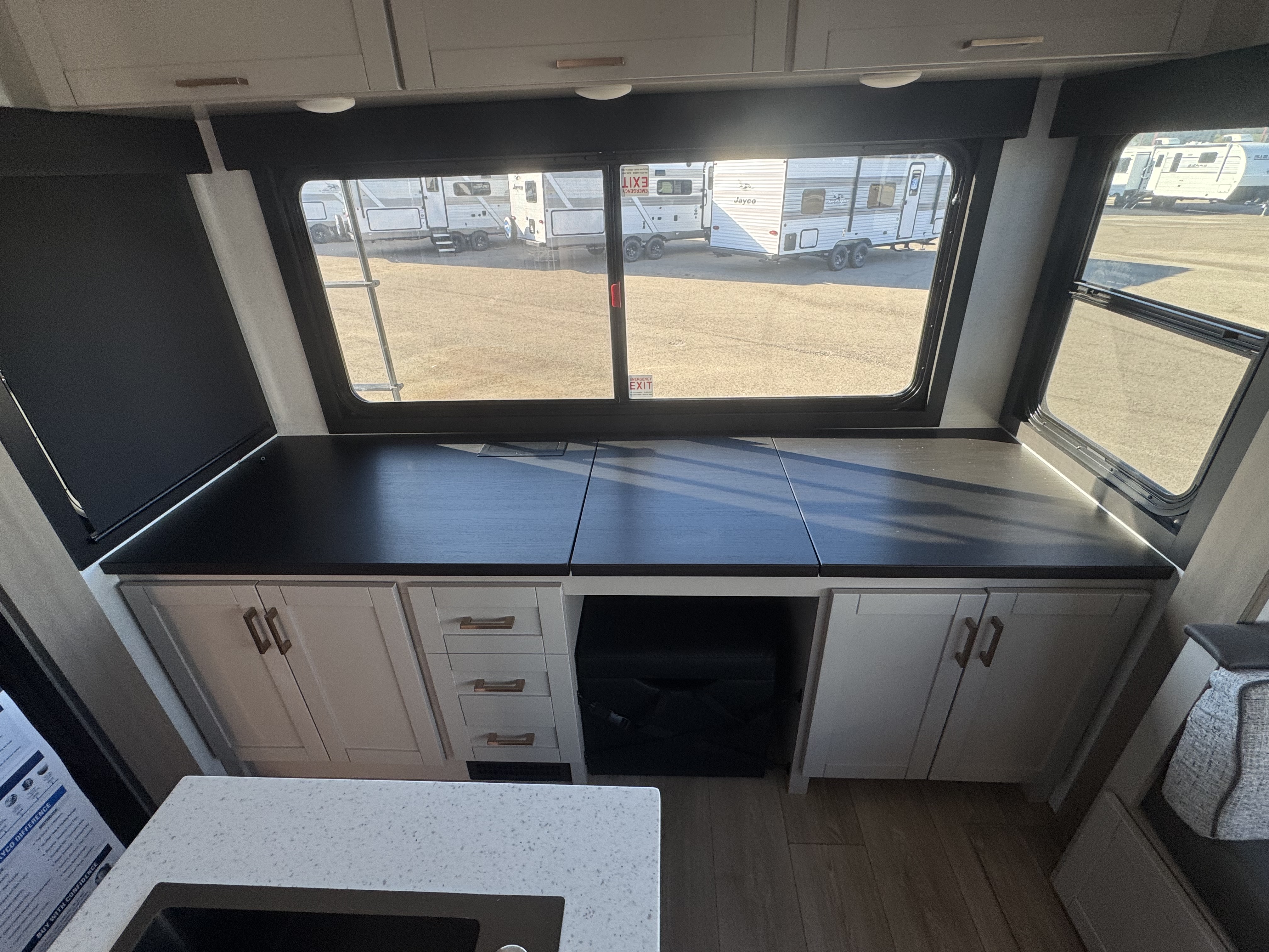2027 JAYCO JAY FEATHER 27MK - Image 15