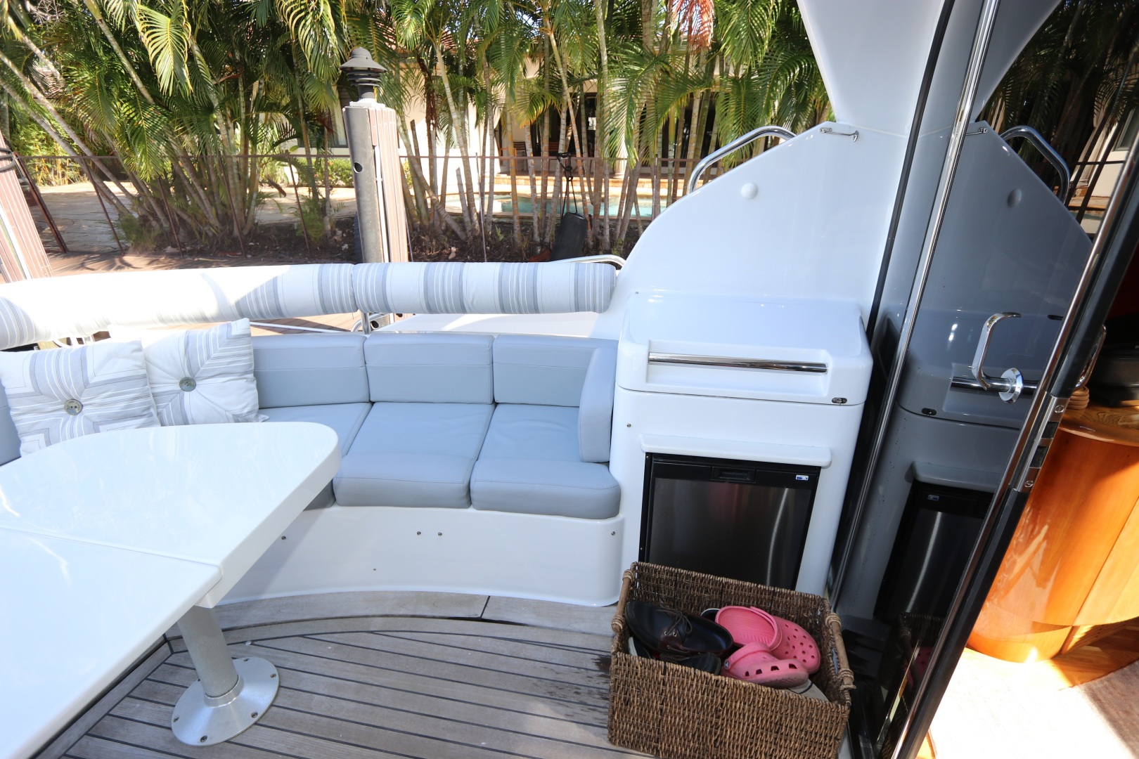 2005 Neptunus 56 Express - Image 12