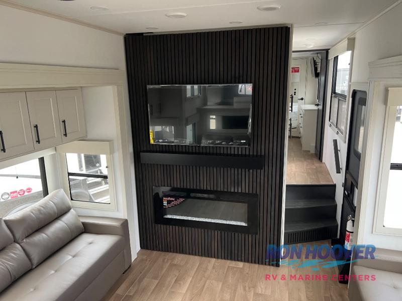 2026 GRAND DESIGN 390RK - Image 18