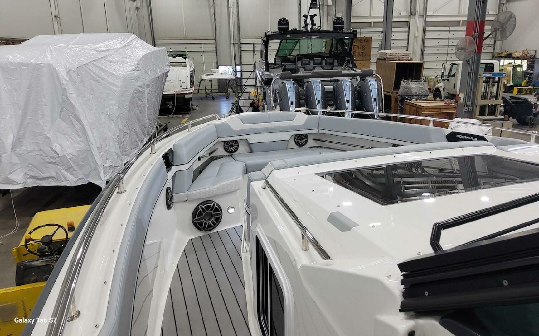 2024 Formula 430 Super Sport Crossover - Image 29