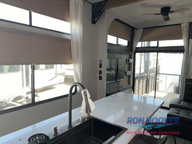 2025 FOREST RIVER WILDWOOD 42VERANDA - Image 6