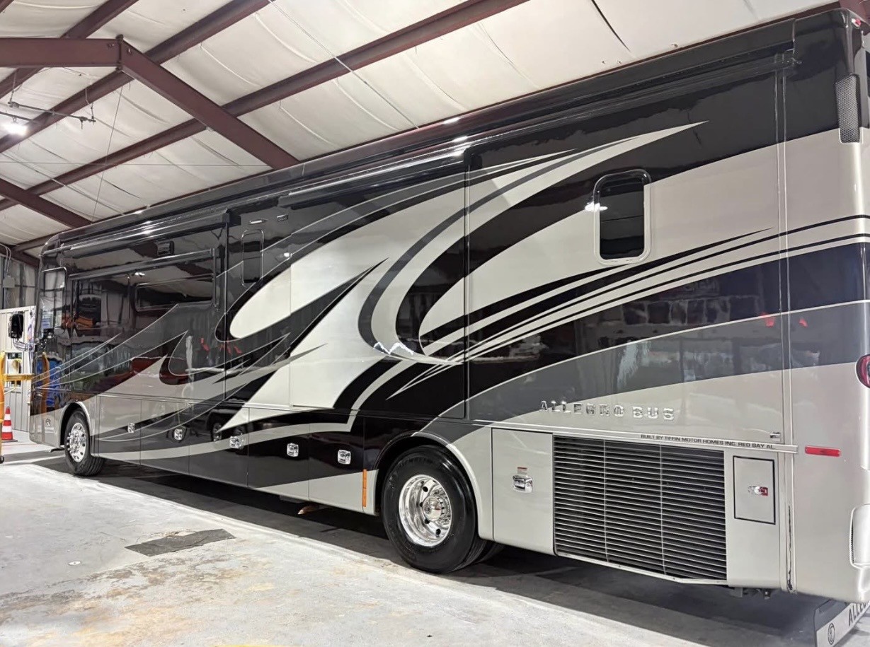 2019 TIFFIN ALLEGRO BUS 40 IP - Image 2