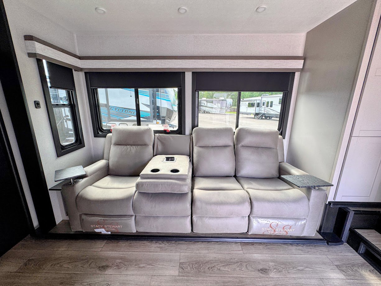 2026 JAYCO SEISMIC 413 - Image 14