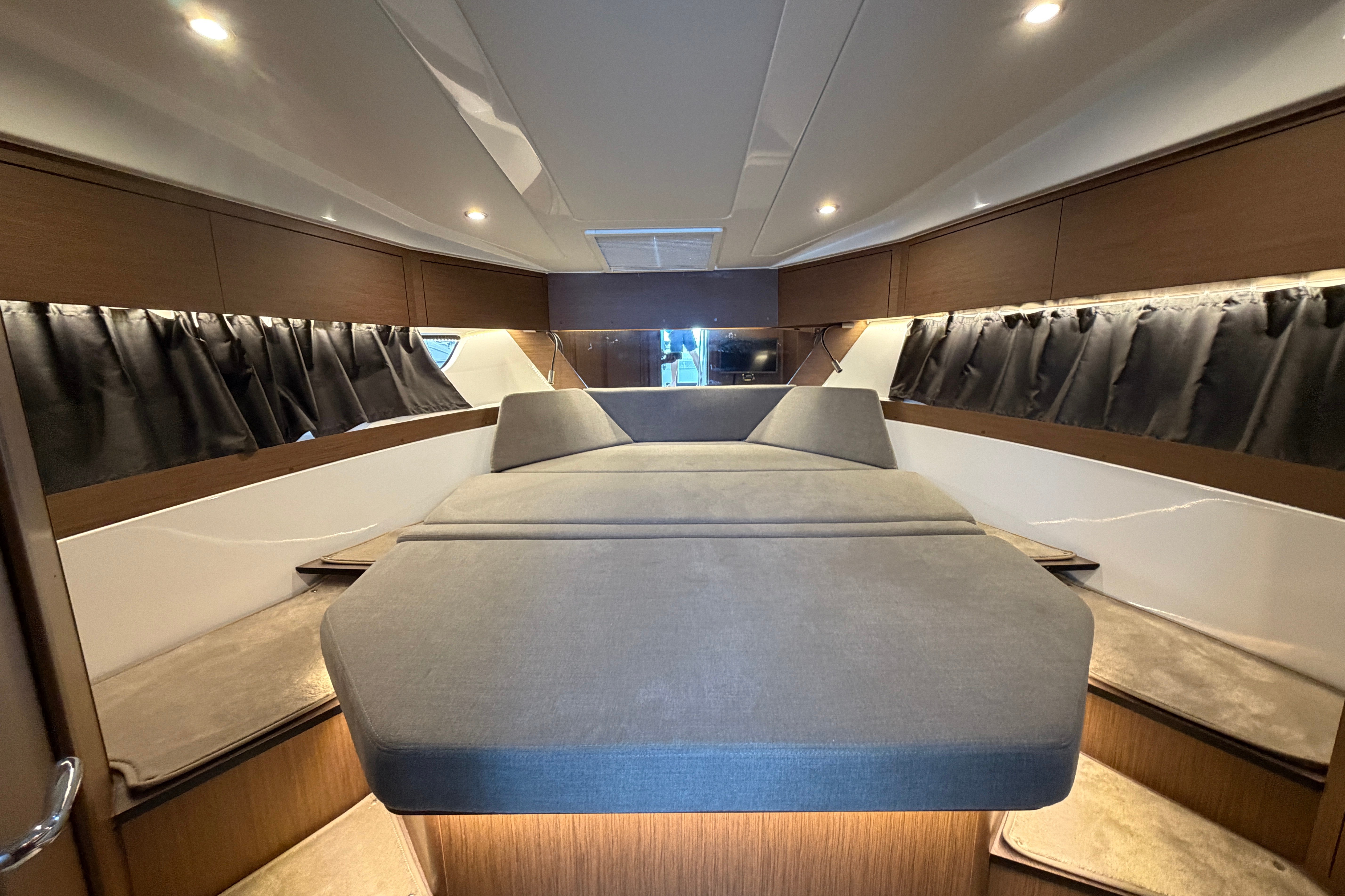 2023 Beneteau Antares 11 OB - Image 56