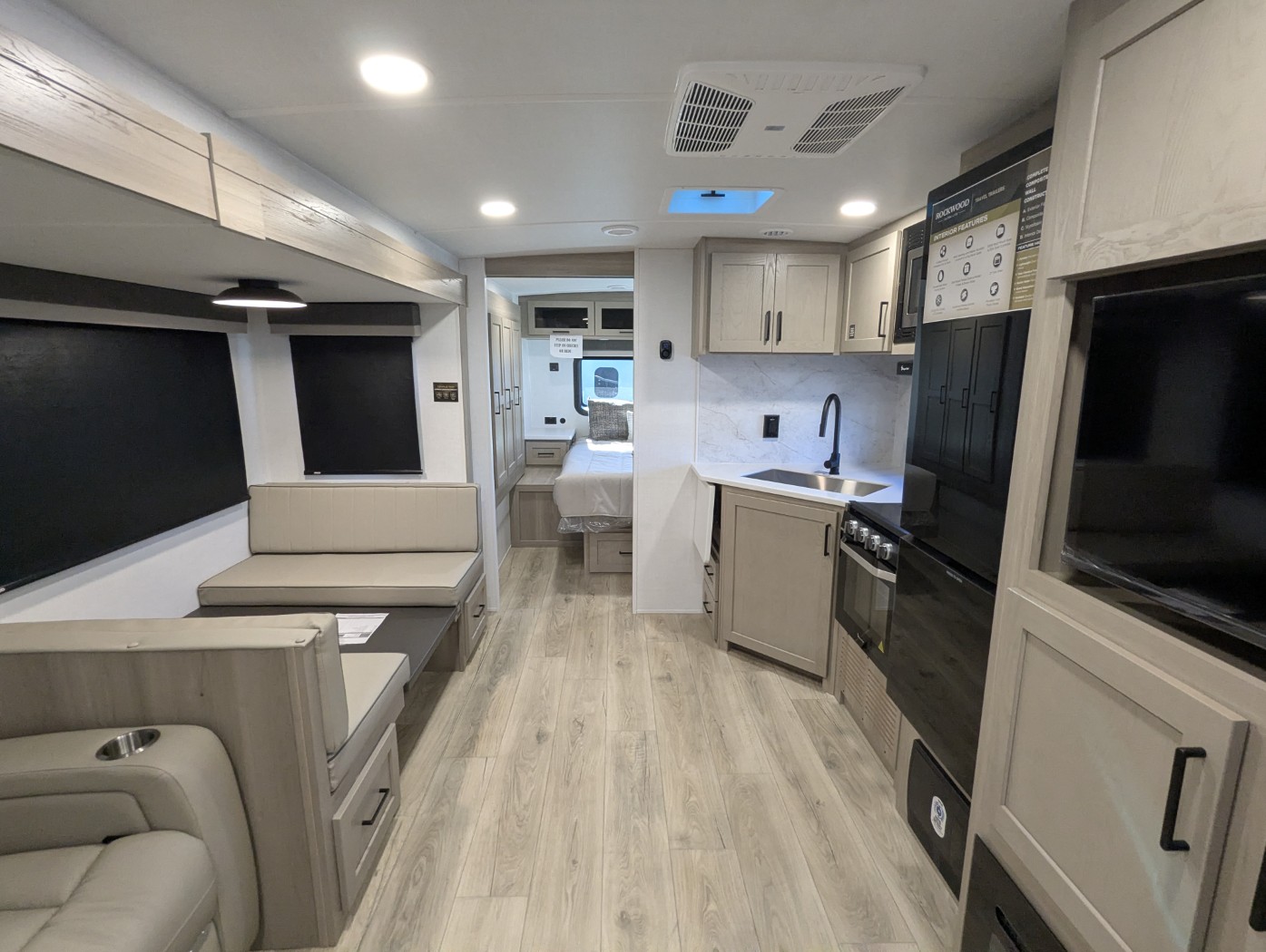 2026 Forest River Rockwood Ultra Lite 2606WS - Image 7