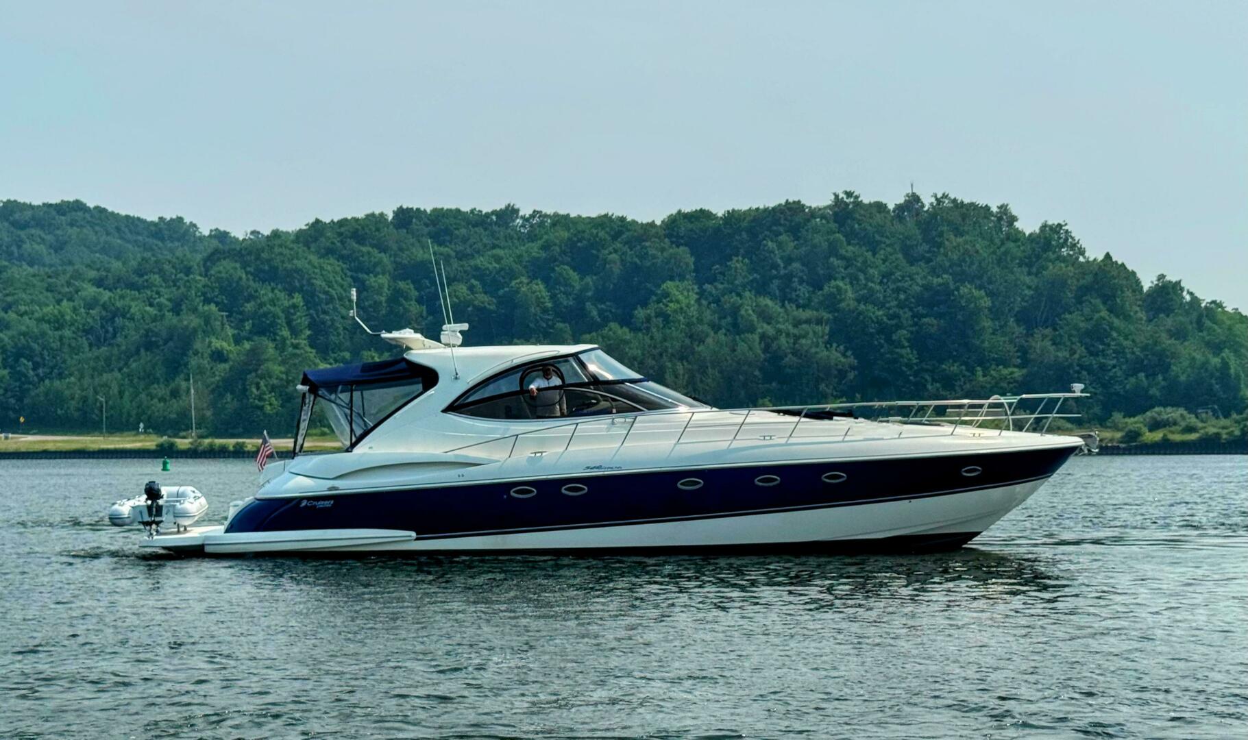 2005 Cruisers Yachts 540 Express - Image 6