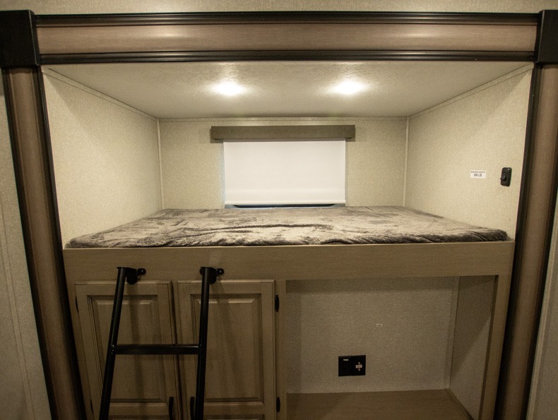 2022 Coachmen Chaparral 367BH - Image 18