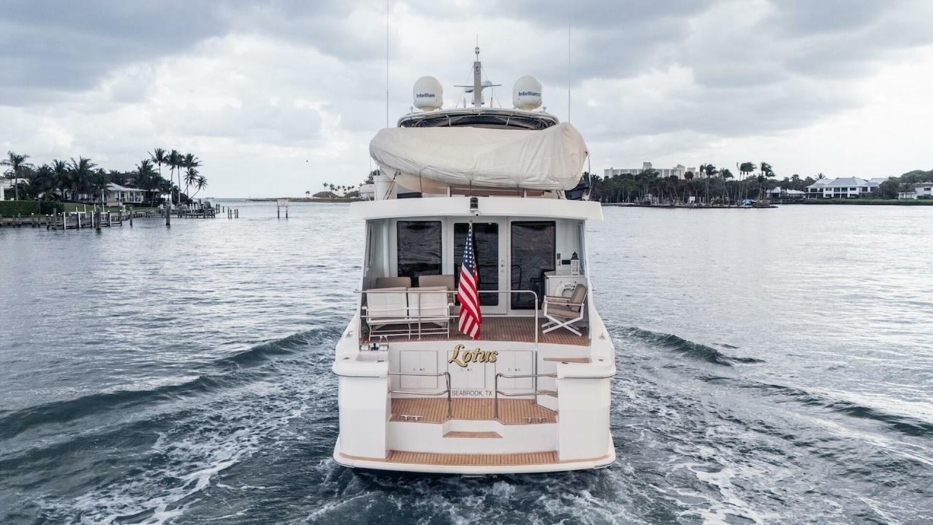 1998 Hatteras Sport Deck - Image 15