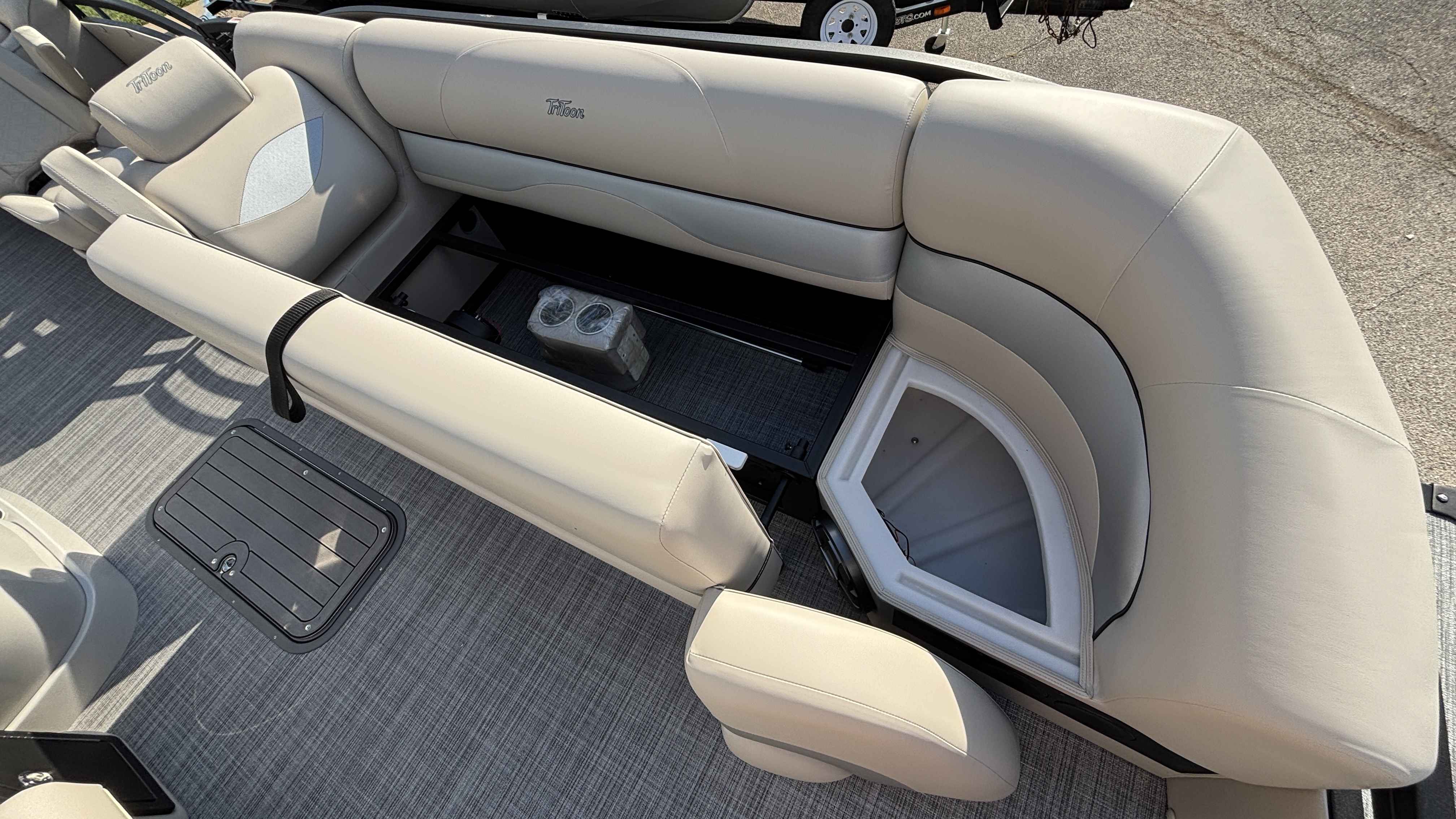 2026 JC Pontoon NepToon 25TT Sport DSL - Image 14