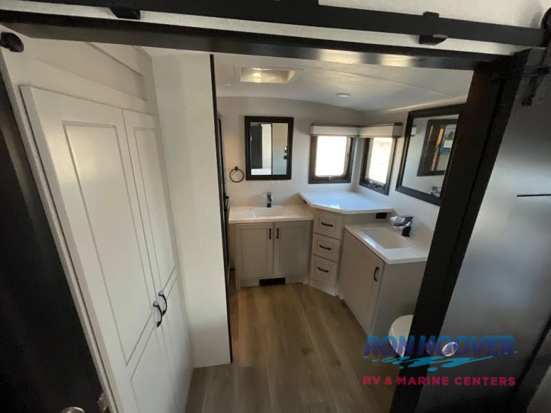 2026 JAYCO NORTHPOINT 382FLRB - Image 42