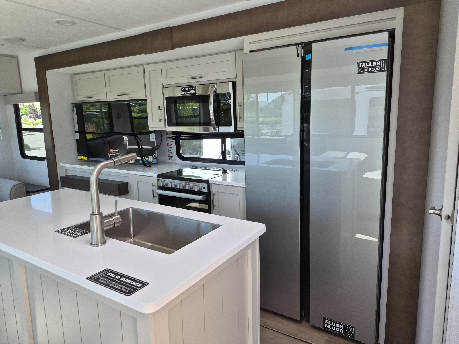2027 Alliance RV Avenue 298RL - Image 5