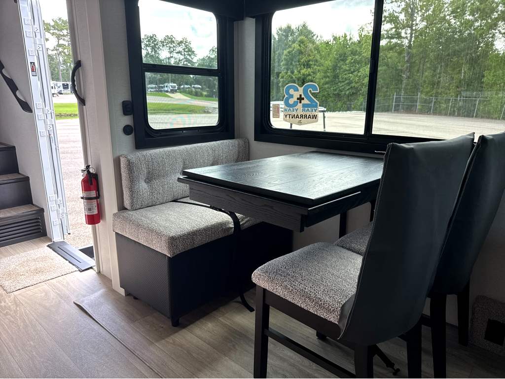 2027 JAYCO EAGLE 29RLC - Image 14