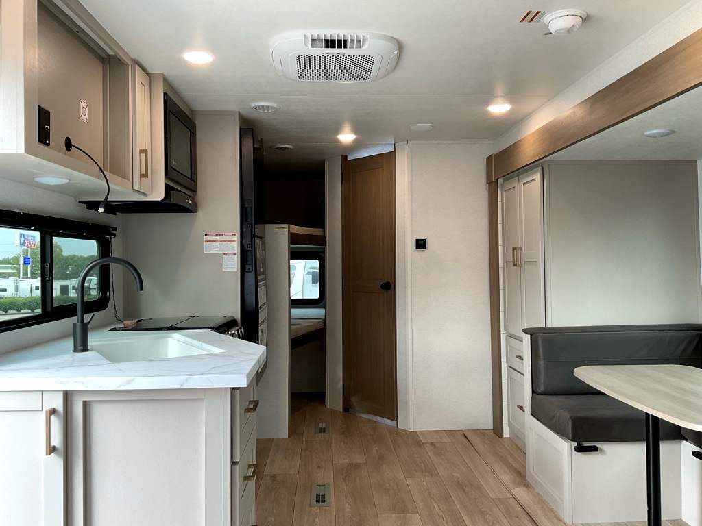 2027 JAYCO Jay Flight 245BHS - Image 7