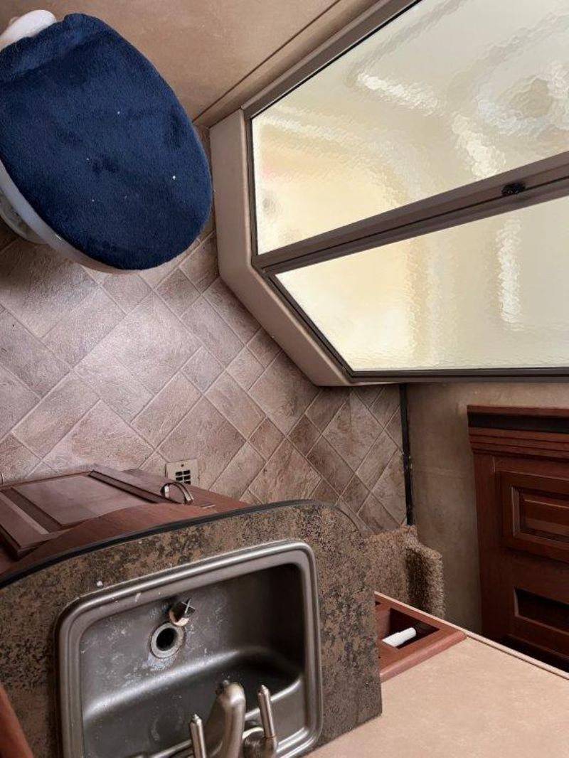 2012 Forest River Wildcat eXtraLite 312BHX - Image 10