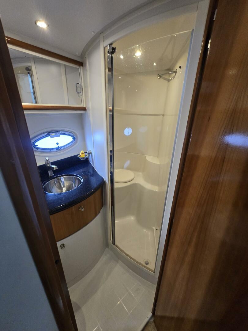 2002 Carver 444 Cockpit Motor Yacht - Image 48