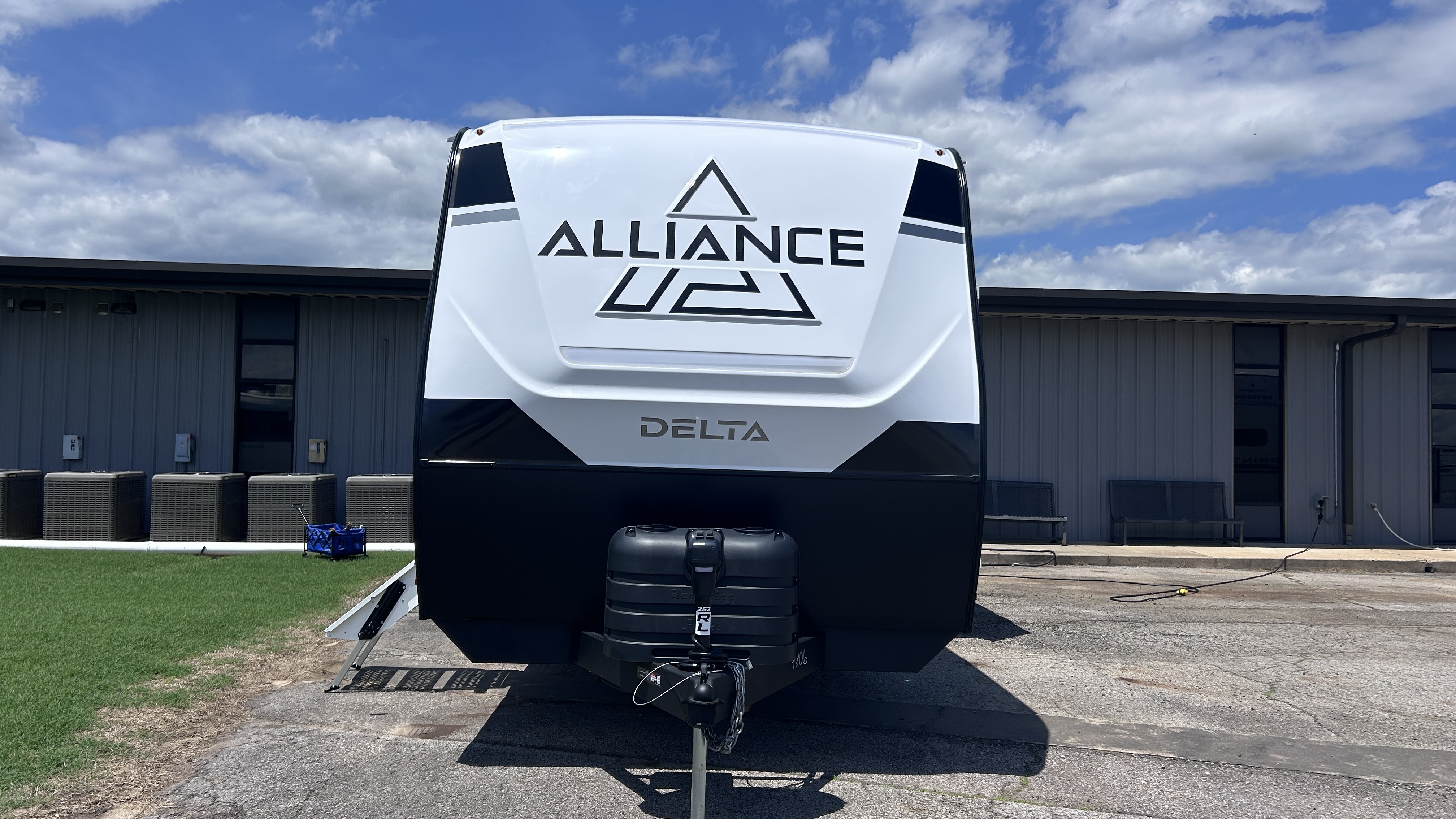 2027 Alliance RV Delta 252RL - Image 3