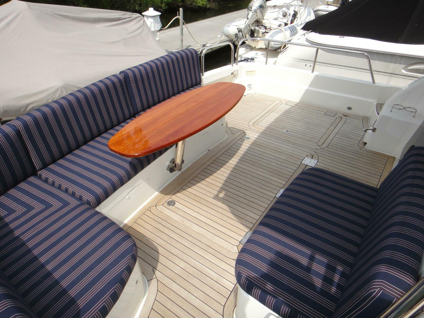 2018 Sabre 48 Salon Express - Image 4
