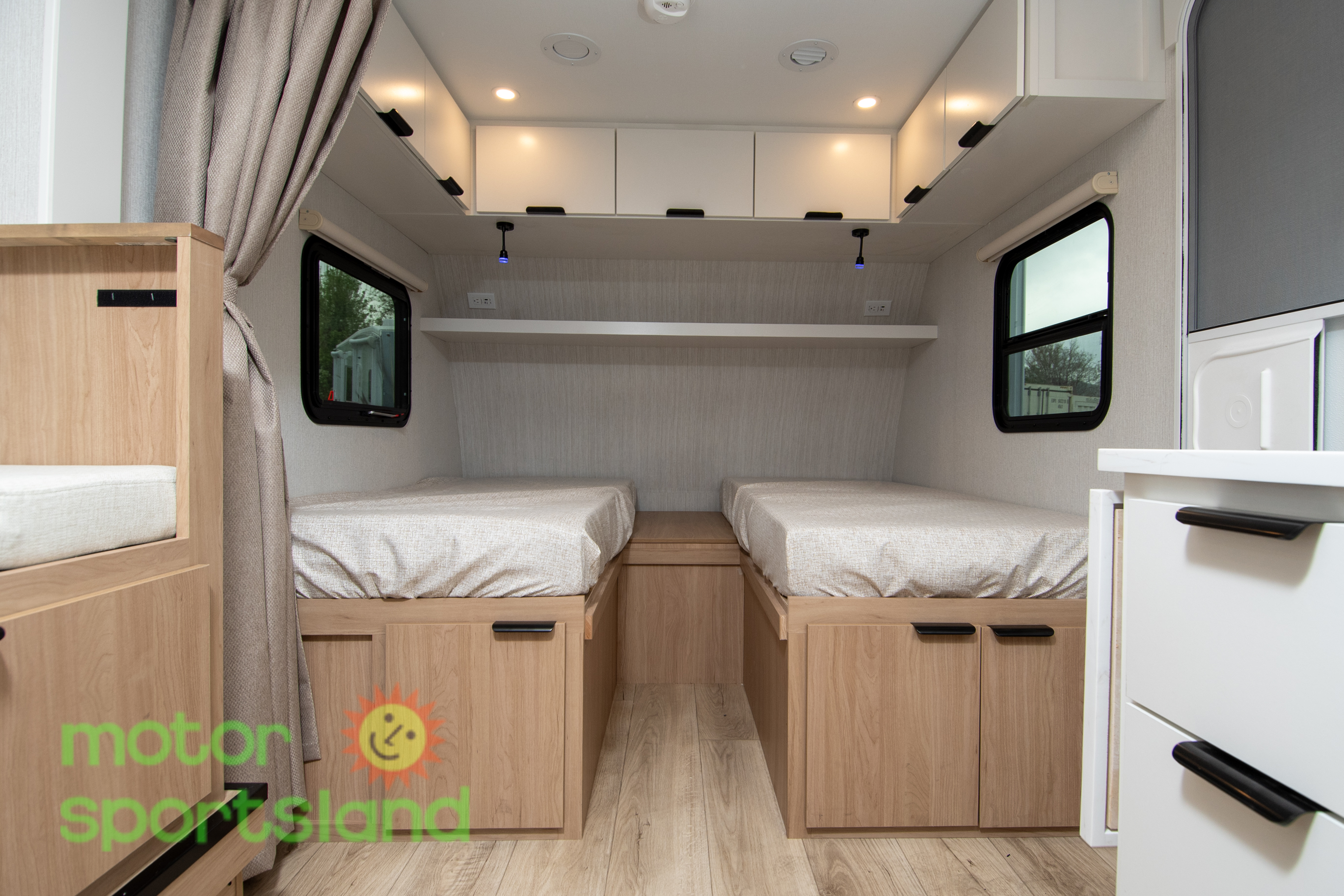 2026 Winnebago Micro Minnie 2108TB - Image 43