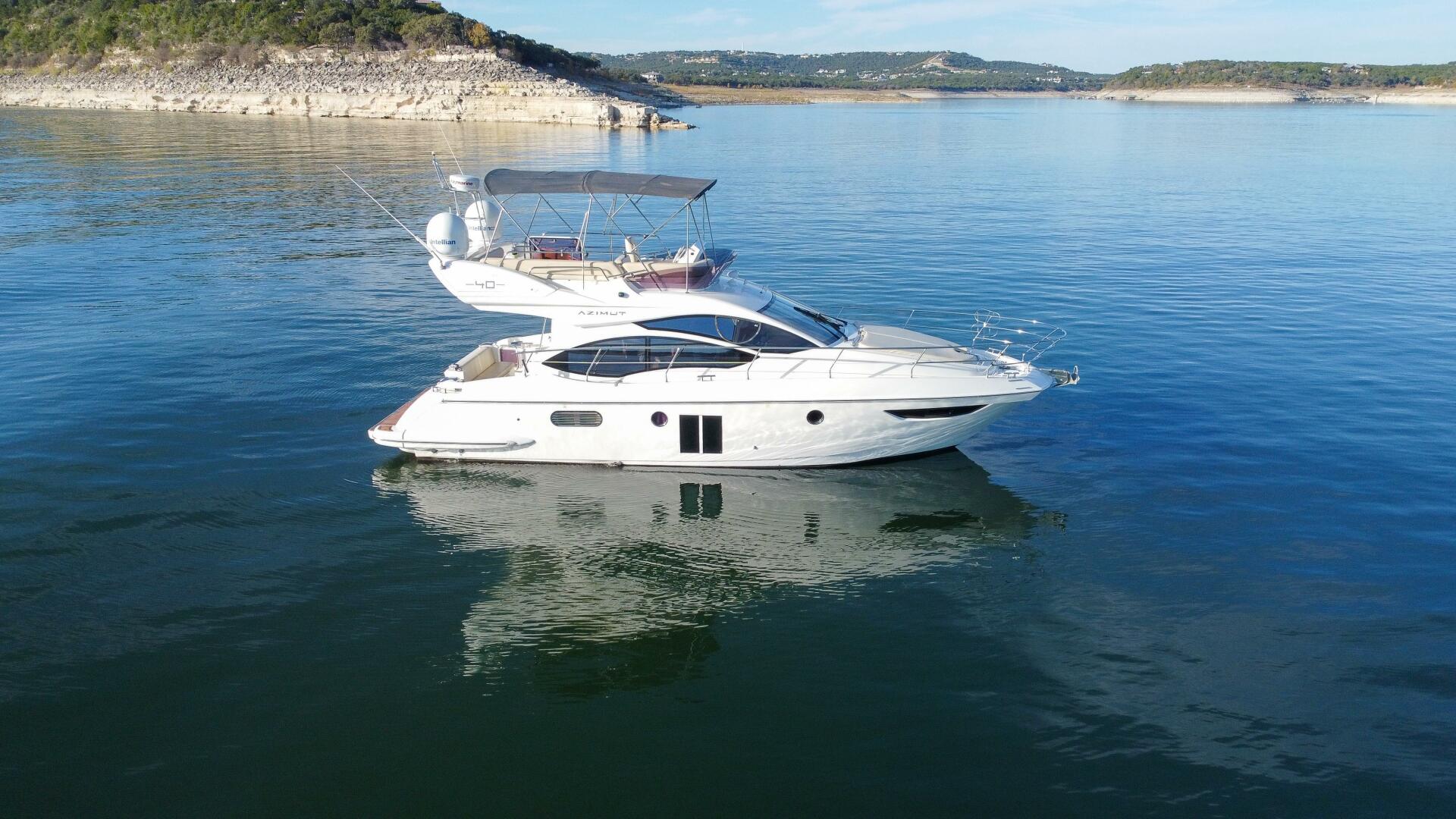 2013 Azimut 40 Flybridge - Image 6