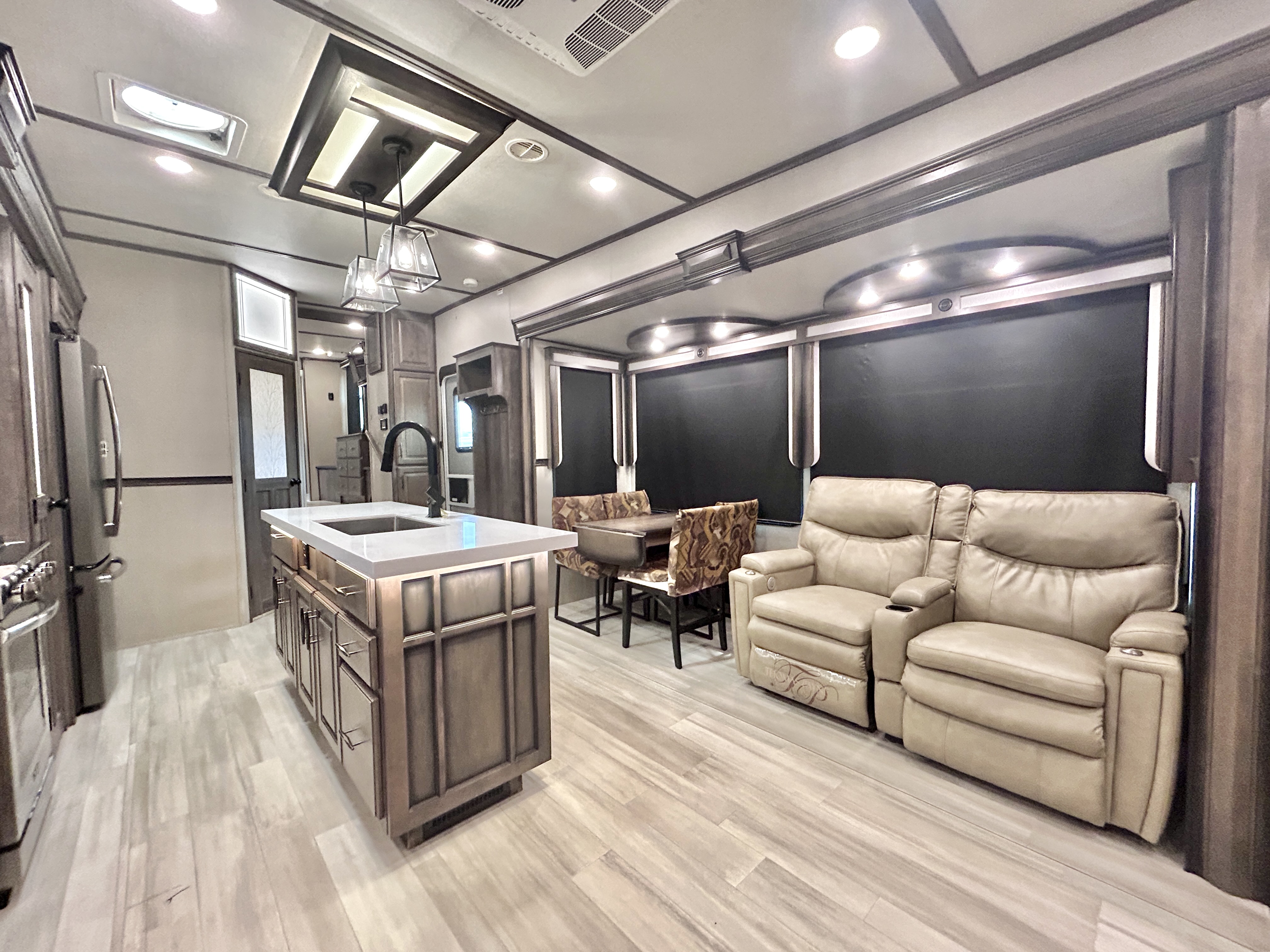 2021 Grand Design 373FB SOLITUDE - Image 18
