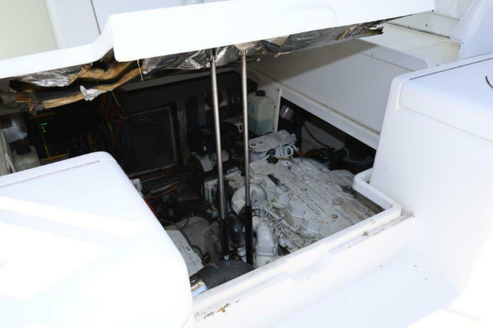 2007 Luhrs 32 Open - Image 6