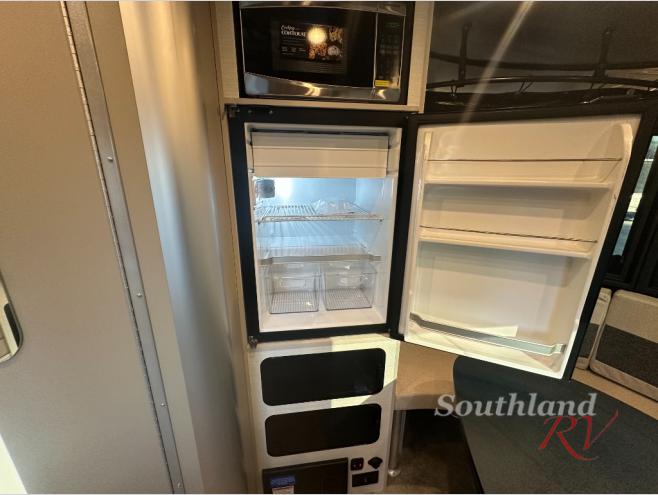 2026 Airstream Basecamp Xe 20Xe - Image 10