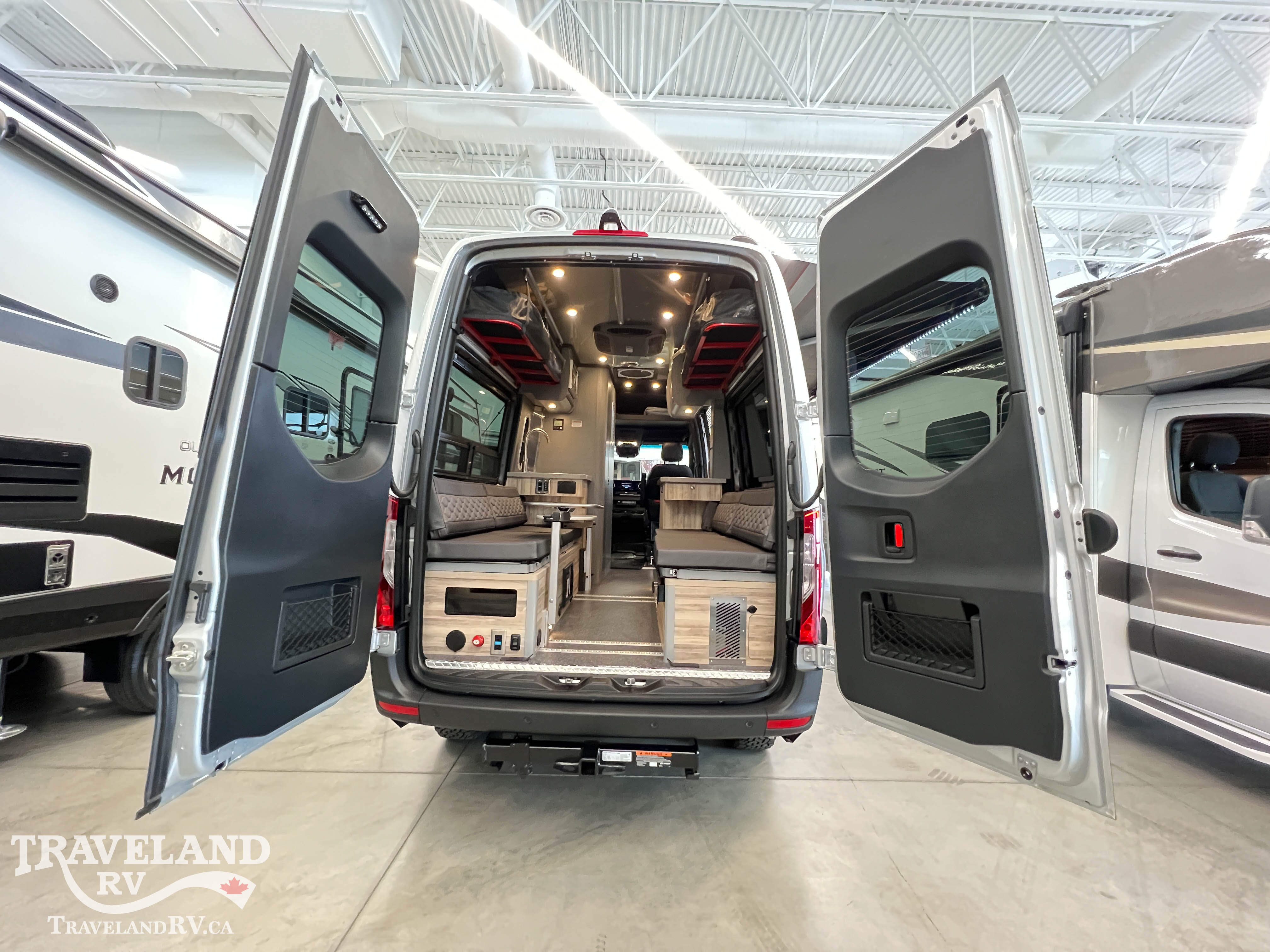 2025 Airstream Interstate 19 X - Image 9