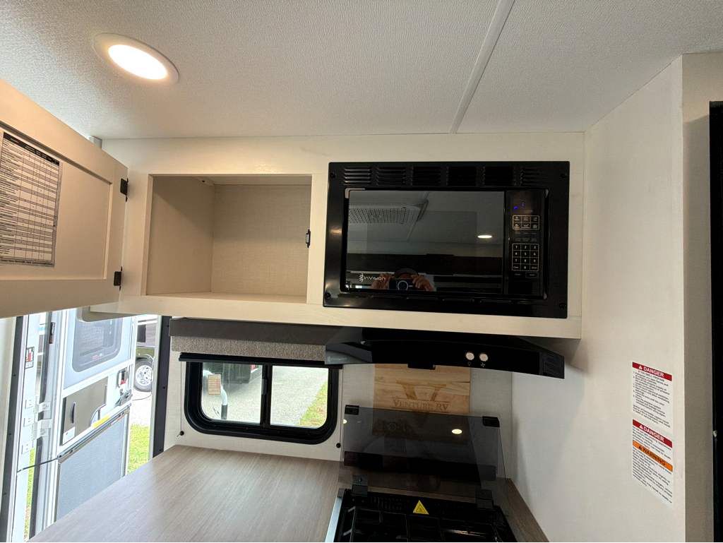 2026 VENTURE RV SIENNA 281VQB - Image 23