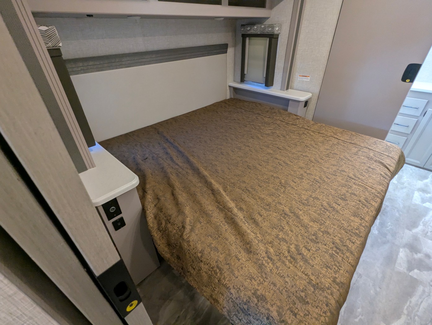 2022 Thor Motor Coach Windsport 35M - Image 27