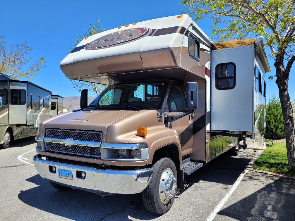2006 Jayco Seneca HD 34 SS - Image 2
