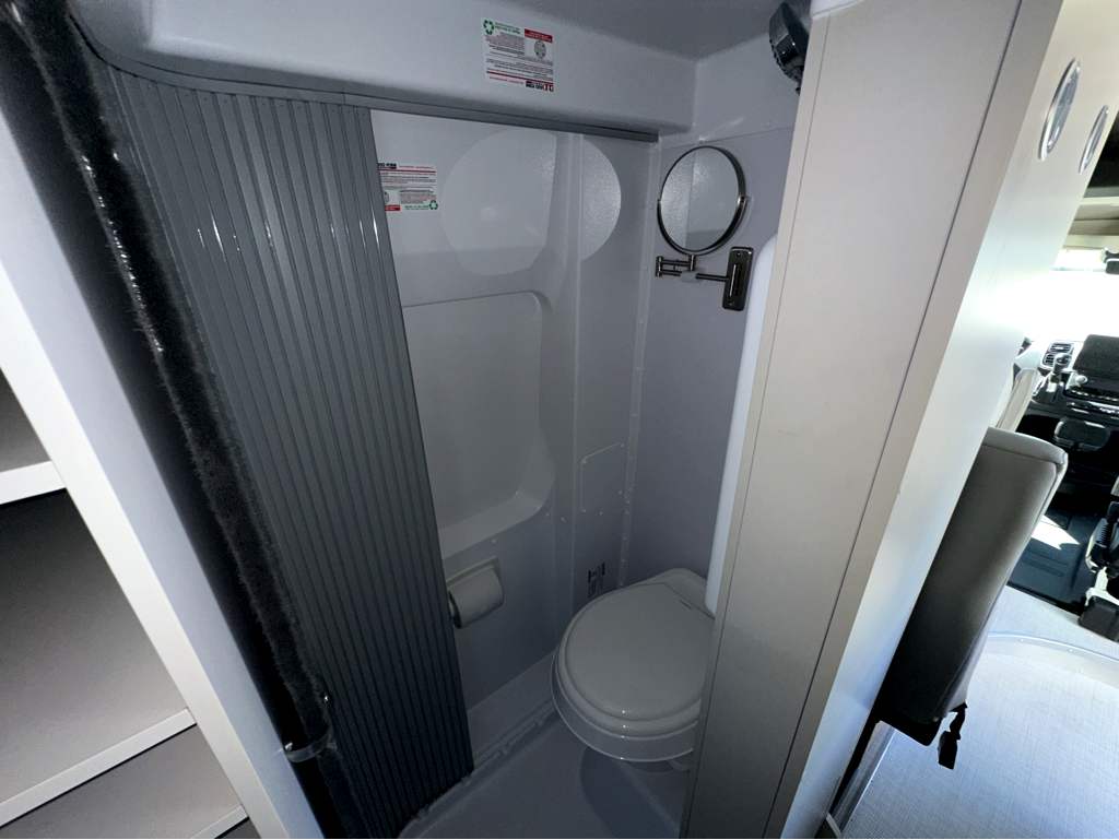 2026 AIRSTREAM RANGELINE - Image 24