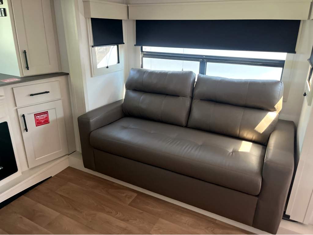 2026 GRAND DESIGN SOLITUDE 380FL - Image 8
