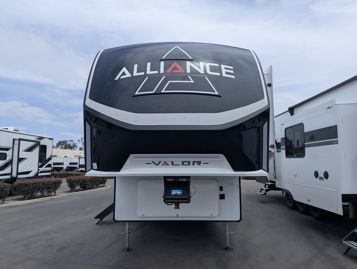 2026 Alliance RV Valor 35A14 - Image 2