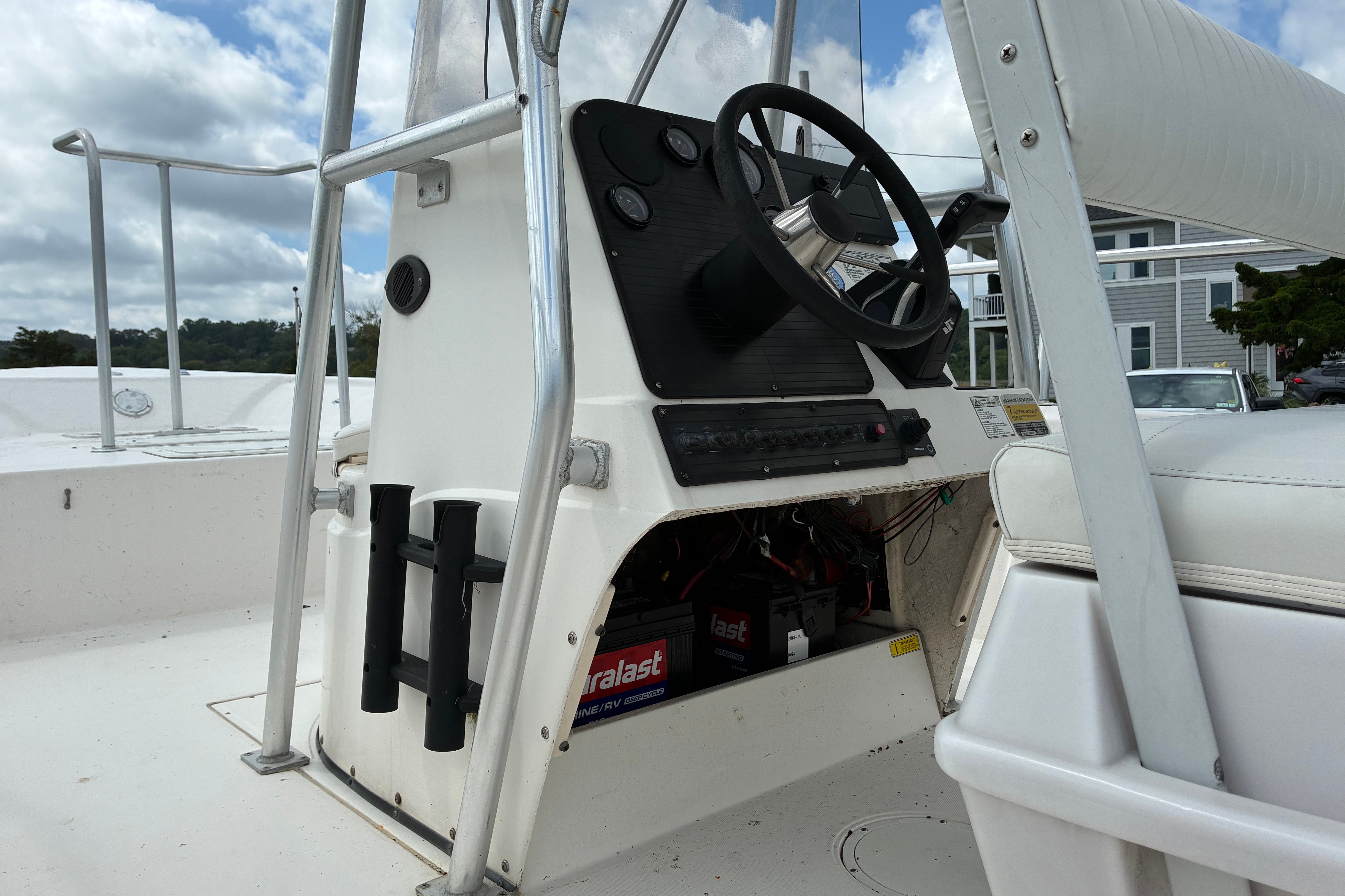 1997 Hydra-Sports 22 Ocean CC - Image 13