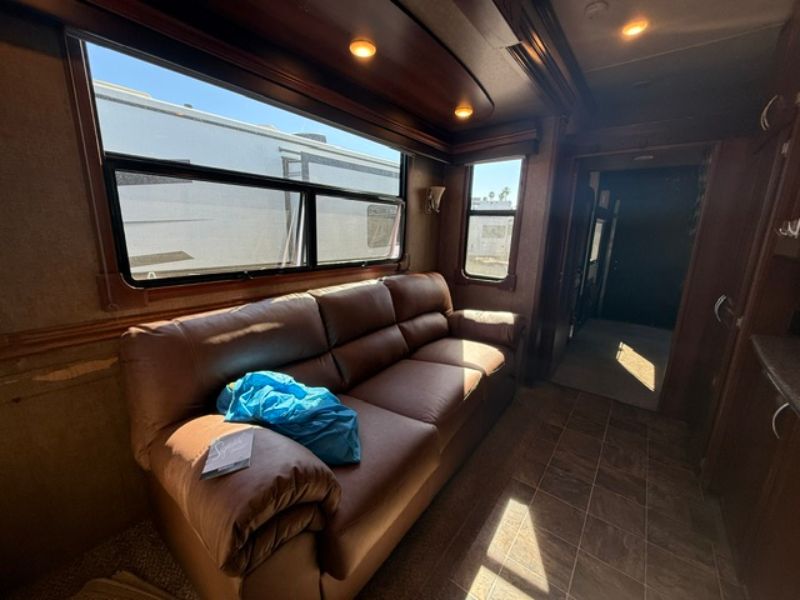 2015 Prime Time Spartan 1239 - Image 6