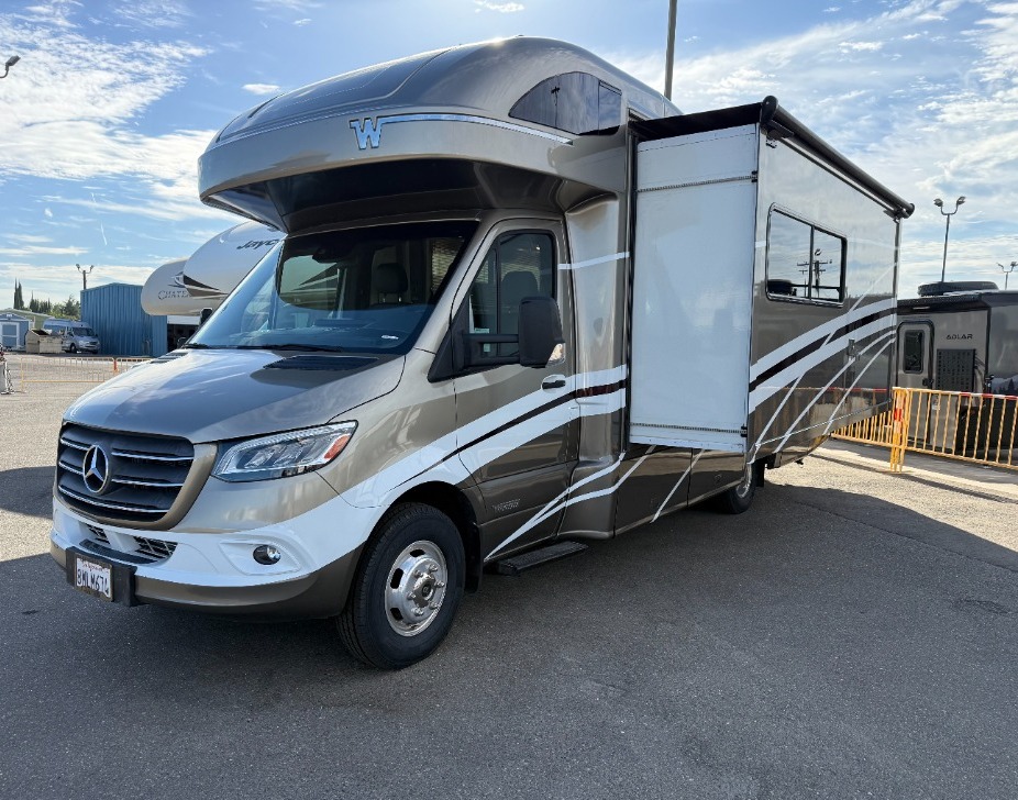 2020 Winnebago View 24D FULL BODY PAINT - Image 1