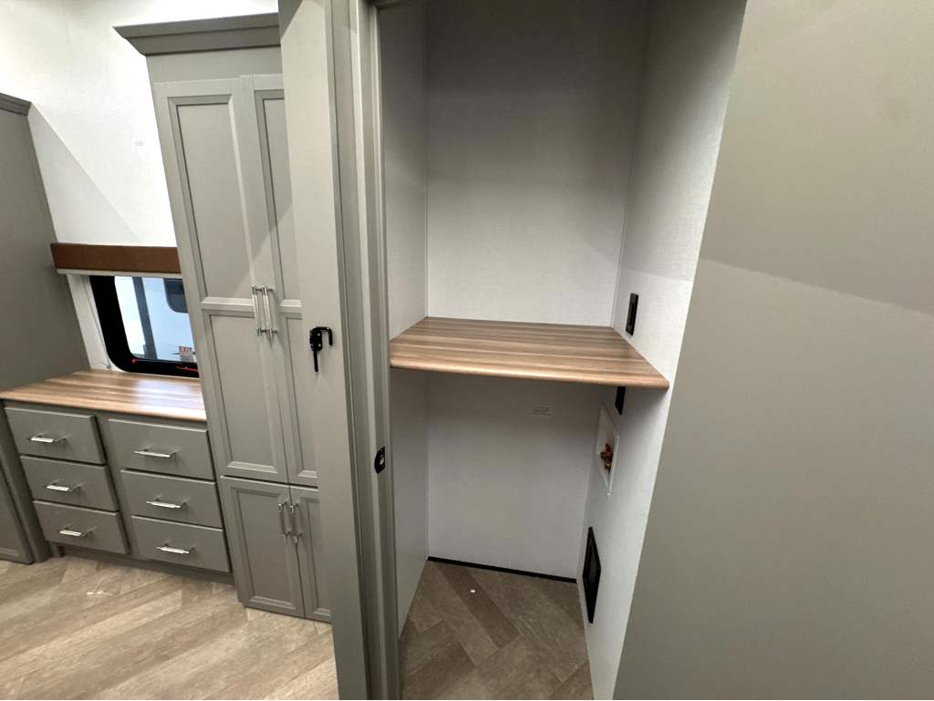 2026 Keystone SPRINTER 3800FLB - Image 26