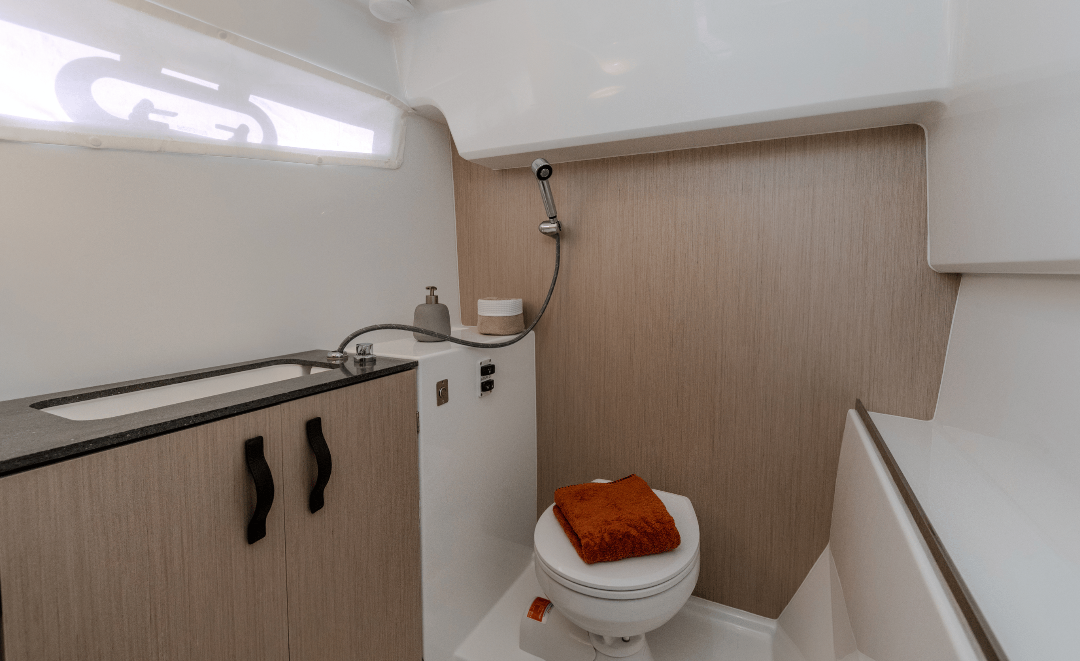 2026 JEANNEAU TH33 - Image 15