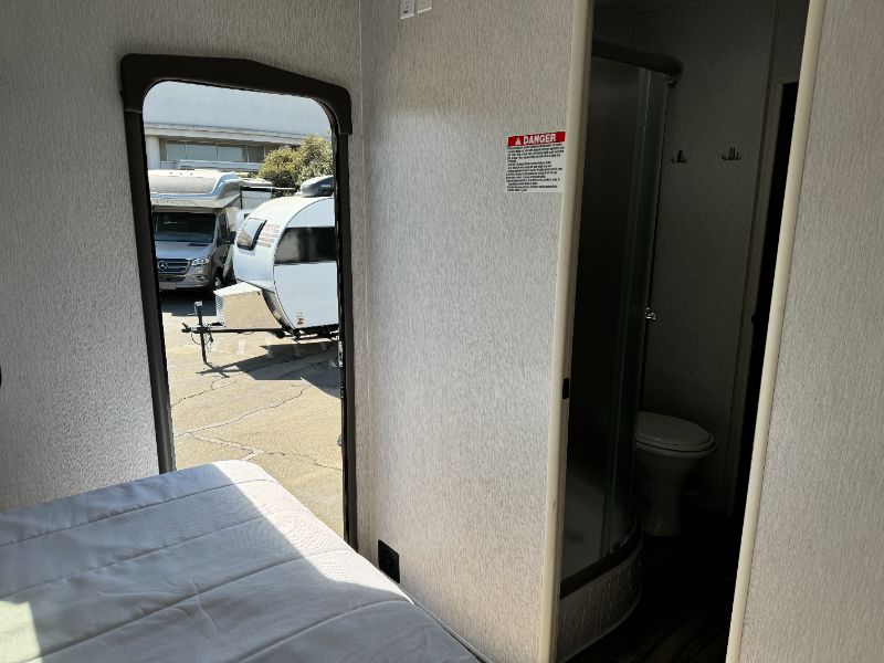 2023 Forest River Stealth KS3016G - Image 14